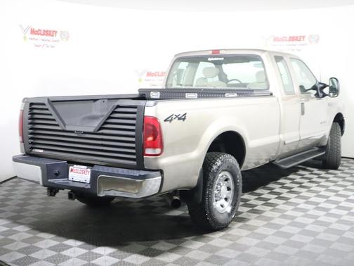 Gold 2002 Ford F-250 XLT