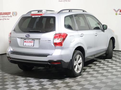 Ice Silver Metallic 2016 Subaru Forester 2.5i