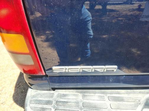 Blue 2000 GMC Sierra 2500 SLE