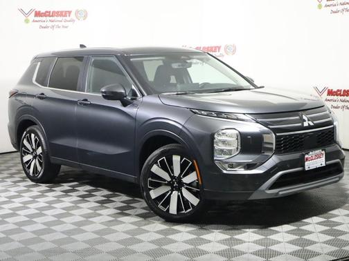 Gray 2025 Mitsubishi Outlander EDITION
