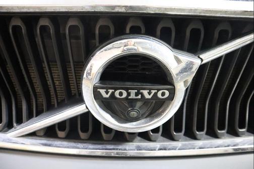 2021 Volvo XC40 T5 Momentum