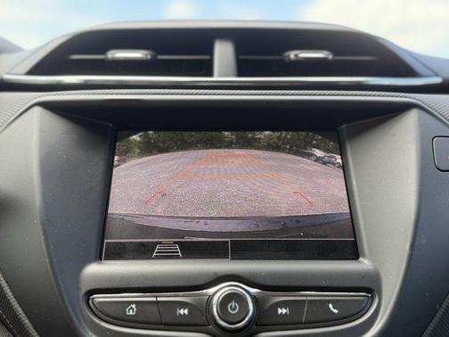 Mosaic Black Metallic 2022 Chevrolet Trailblazer LS