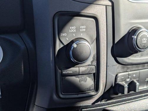 2018 RAM 2500 Tradesman Crew Cab 4x4 6'4' Box