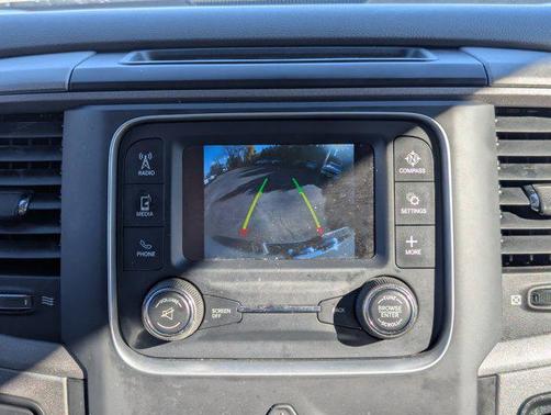 2018 RAM 2500 Tradesman Crew Cab 4x4 6'4' Box