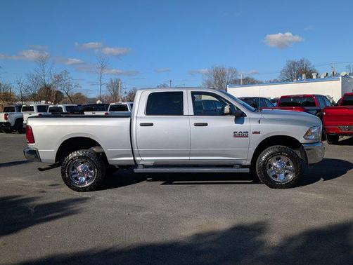 2018 RAM 2500 Tradesman Crew Cab 4x4 6'4' Box