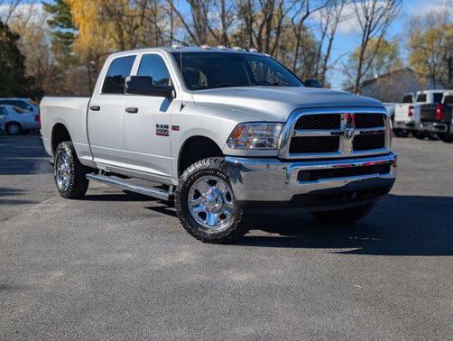 2018 RAM 2500 Tradesman Crew Cab 4x4 6'4' Box