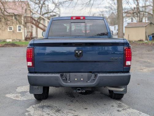 Patriot Blue Pearlcoat 2019 RAM 1500 Classic Warlock Crew Cab 4x4 5'7' Box
