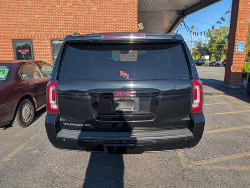 2017 GMC Yukon XL SLT
