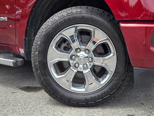 Delmonico Red Pearlcoat 2022 RAM 1500 Big Horn/Lone Star