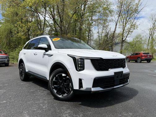Glacial White Pearl 2025 Kia Sorento S