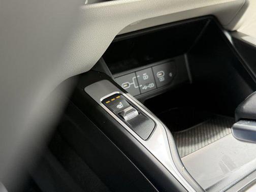 Glacial White Pearl 2025 Kia Sorento S