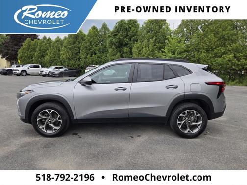Sterling Gray Metallic 2024 Chevrolet Trax LT