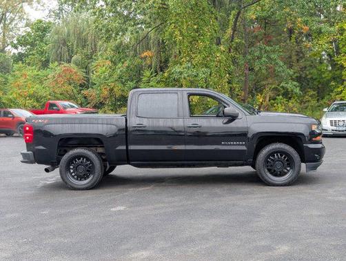 2018 Chevrolet Silverado 1500 Custom