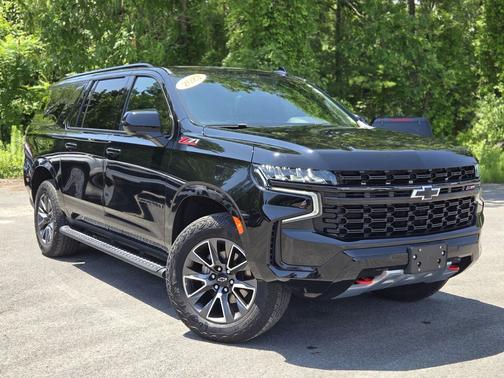 Black 2023 Chevrolet Suburban 4WD Z71