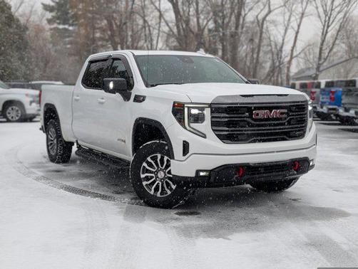 2022 GMC Sierra 1500 AT4