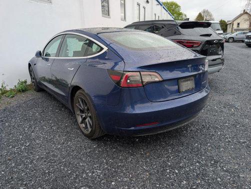 Blue 2019 Tesla Model 3 Long Range