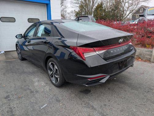 2023 Hyundai ELANTRA Limited