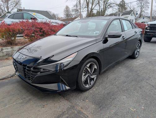 2023 Hyundai ELANTRA Limited