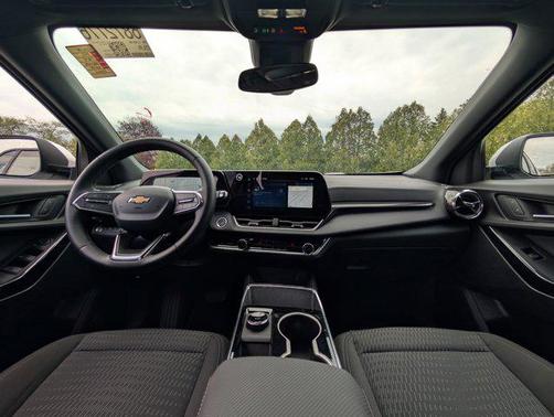 Summit White 2026 Chevrolet Equinox 1LT