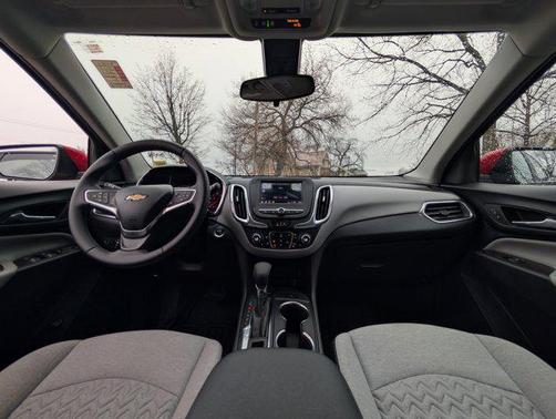 Radiant Red Tintcoat 2023 Chevrolet Equinox 1LT