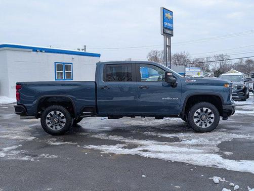 2026 Chevrolet Silverado 2500 Custom