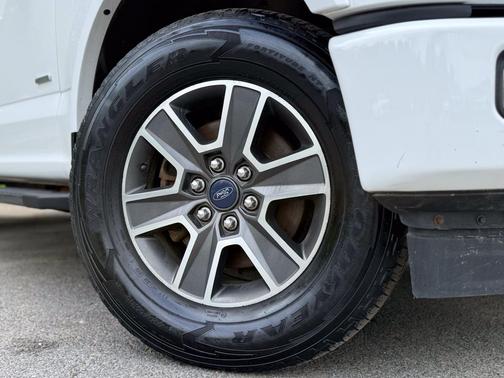 White 2017 Ford F-150 XL