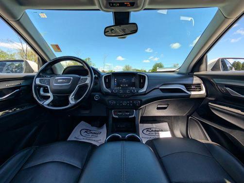 Summit White 2022 GMC Terrain SLT