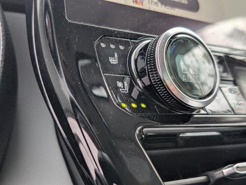 Black 2023 Toyota Highlander Hybrid Limited