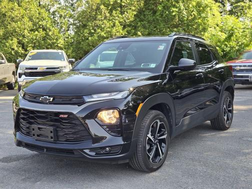 Mosaic Black Metallic 2023 Chevrolet Trailblazer RS