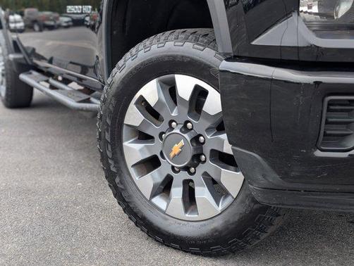 2024 Chevrolet Silverado 2500 Custom