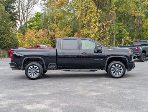 2024 Chevrolet Silverado 2500 Custom