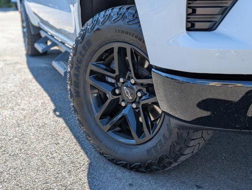 2025 Chevrolet Silverado 1500 Custom Trail Boss