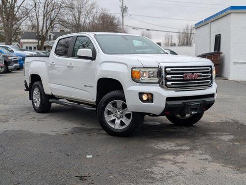 Summit White 2017 GMC Canyon SLE
