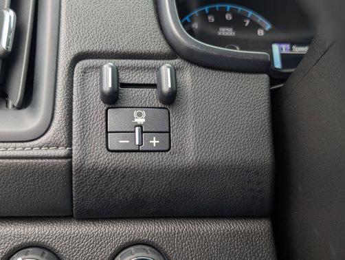 Summit White 2017 GMC Canyon SLE