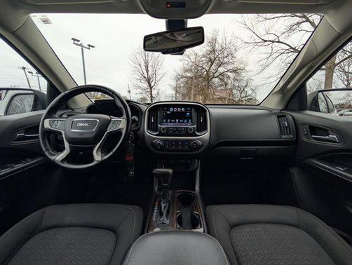 Summit White 2017 GMC Canyon SLE