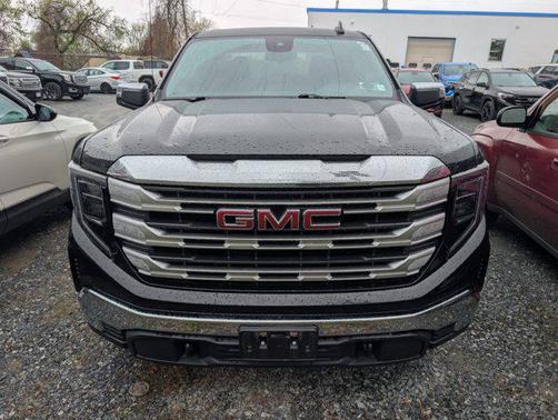 Onyx Black 2022 GMC Sierra 1500 SLE