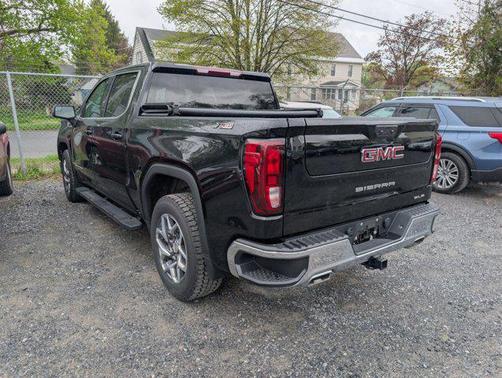Onyx Black 2022 GMC Sierra 1500 SLE