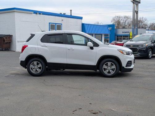 Summit White 2021 Chevrolet Trax LS