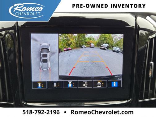 Mosaic Black Metallic 2023 Chevrolet Traverse Premier