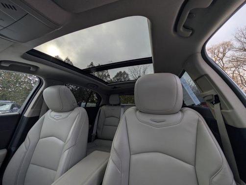 2022 Cadillac XT4 Premium Luxury