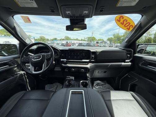 Pacific Blue Metallic 2022 GMC Sierra 1500 SLT