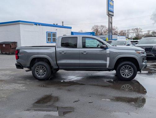 Sterling Gray Metallic 2026 Chevrolet Colorado LT