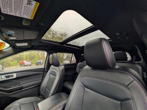 Blue 2020 Ford Explorer Limited