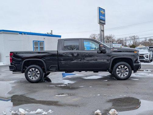 2026 Chevrolet Silverado 2500 Custom