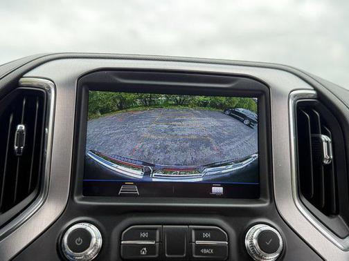 Quicksilver Metallic 2022 GMC Sierra 2500 SLE