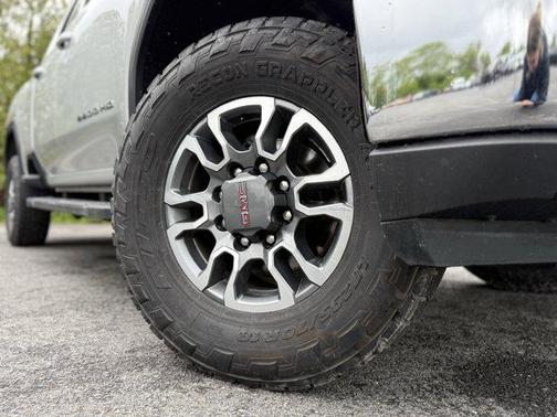 Quicksilver Metallic 2022 GMC Sierra 2500 SLE