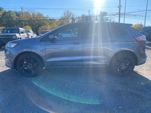 2022 Ford Edge ST Line
