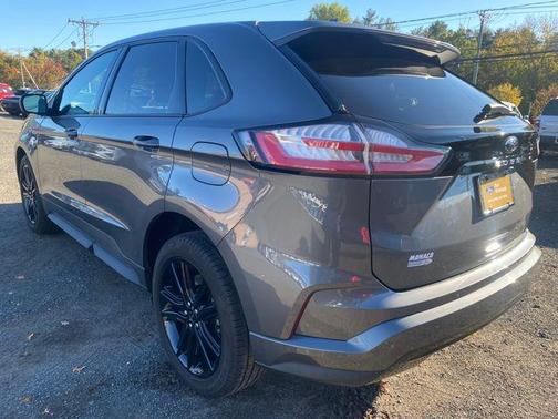 2022 Ford Edge ST Line