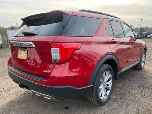 RAPID RED MET TINTED CC 2023 Ford Explorer XLT