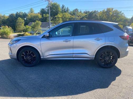 2023 Ford Escape ST-Line Elite